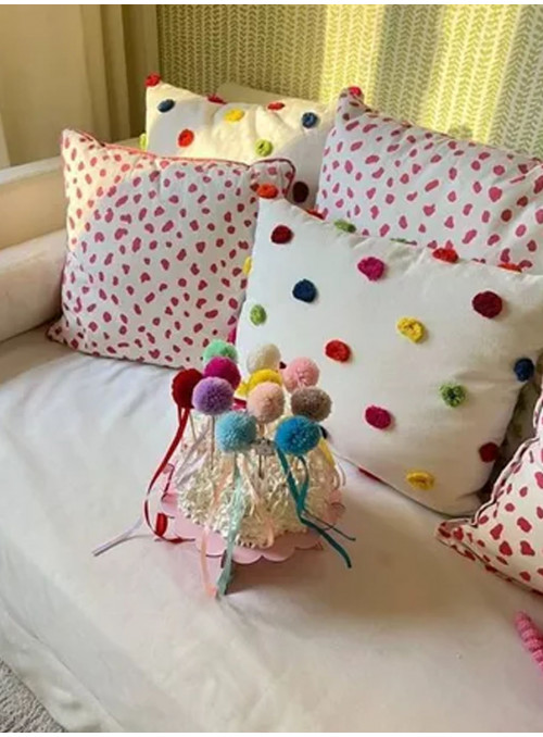 Topo de Bolo Pompom Fitilhos Vermelho